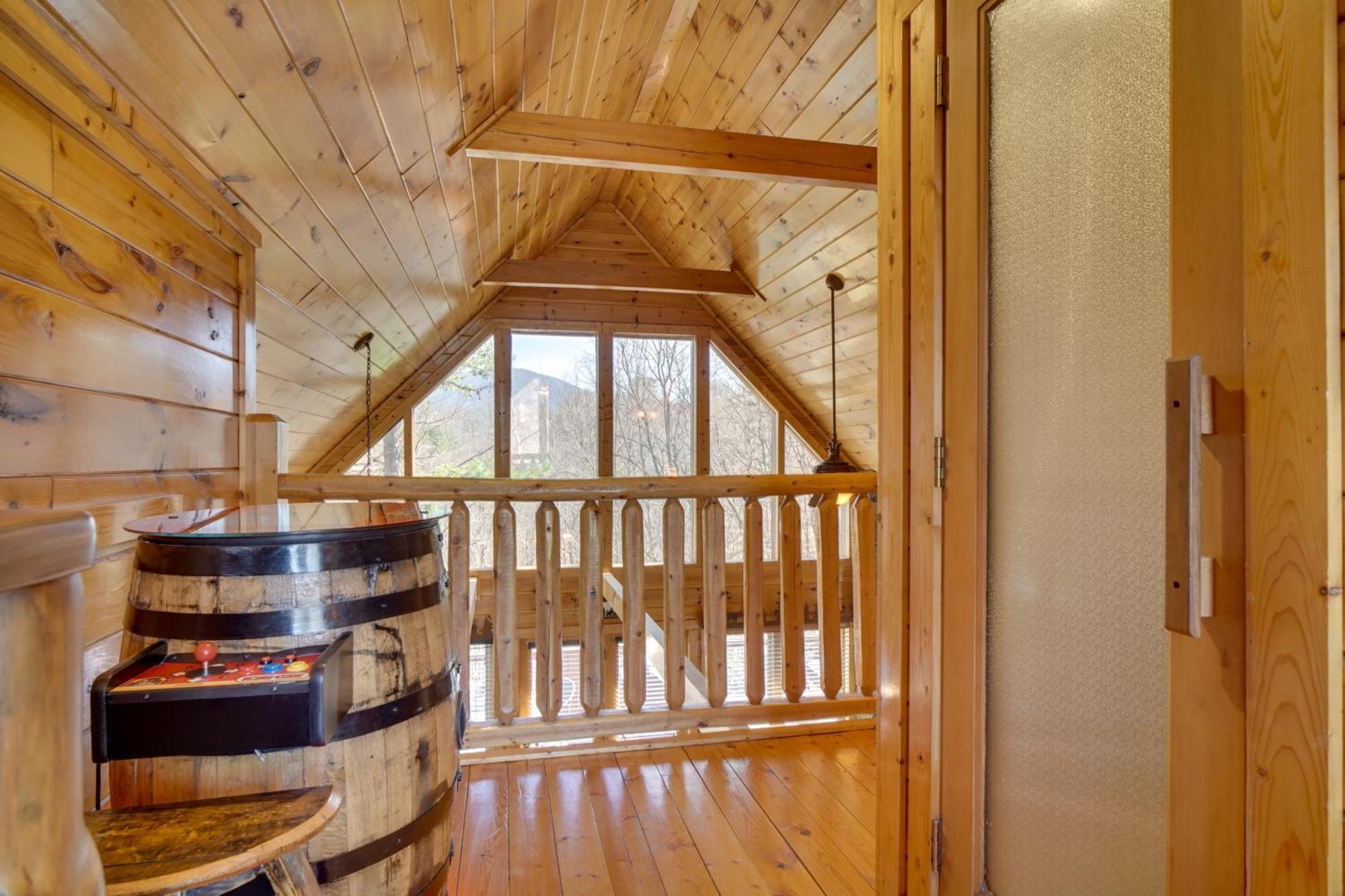 Hatcher Mtn Retreat Sevierville Cabin With Hot Tub! Exterior photo