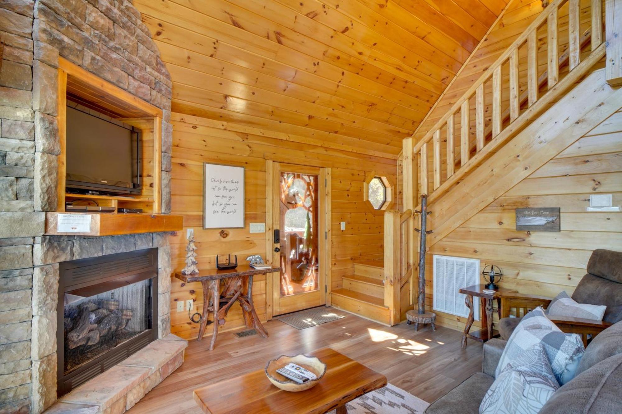 Hatcher Mtn Retreat Sevierville Cabin With Hot Tub! Exterior photo
